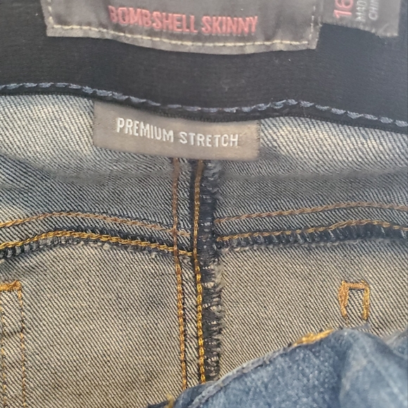 Medium wash jegging - Picture 2 of 3